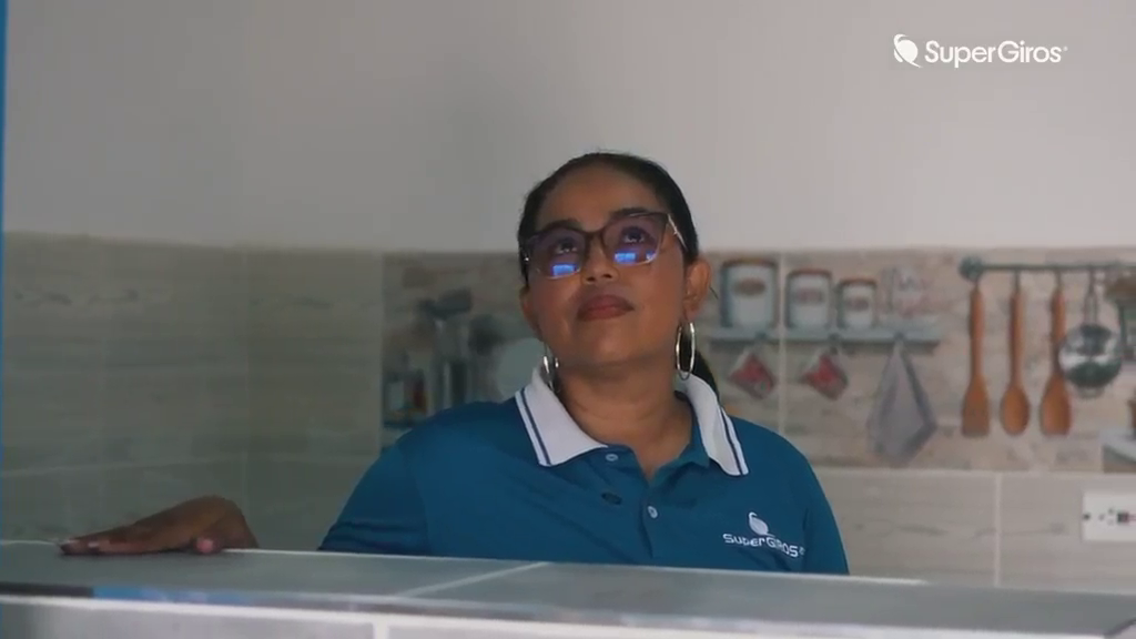 Lorena Contreras cumple su sueño de vivienda propia con SuperGiros